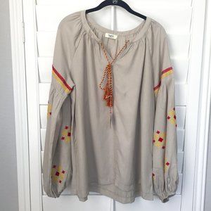 Hayden Los Angeles V-neck Long sleeve blouse  XL